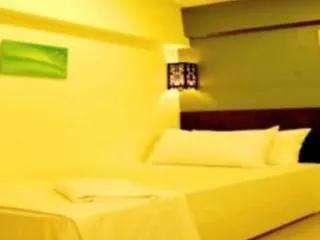 Gh Hostel Ramkhamhaeng Ostello *